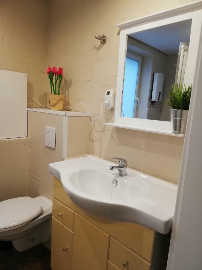 Westerwald Apartments Strassenhaus ภายนอก รูปภาพ