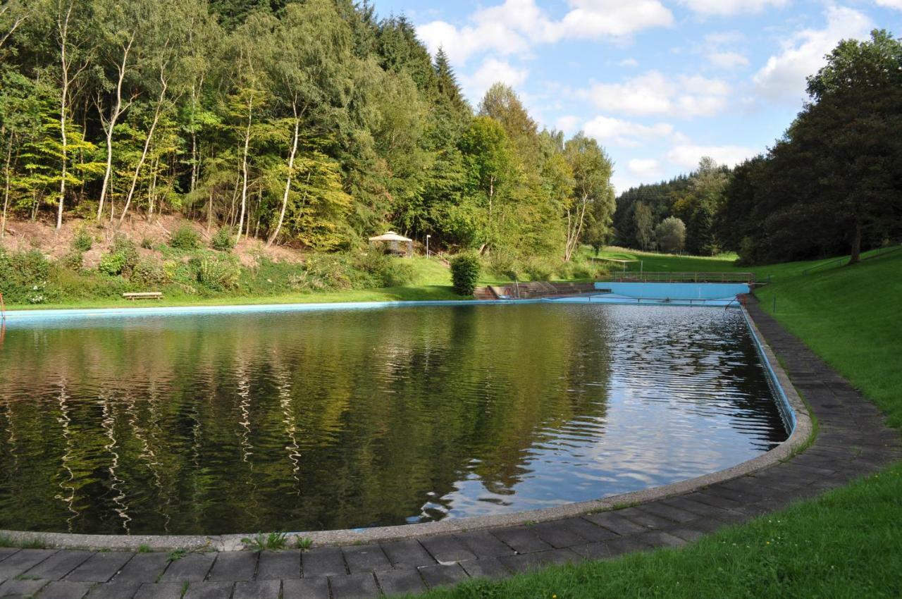 Westerwald Apartments Strassenhaus ภายนอก รูปภาพ